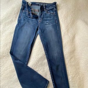 AMERICAN EAGLE SUPER STRETCH SKINNY JEANS